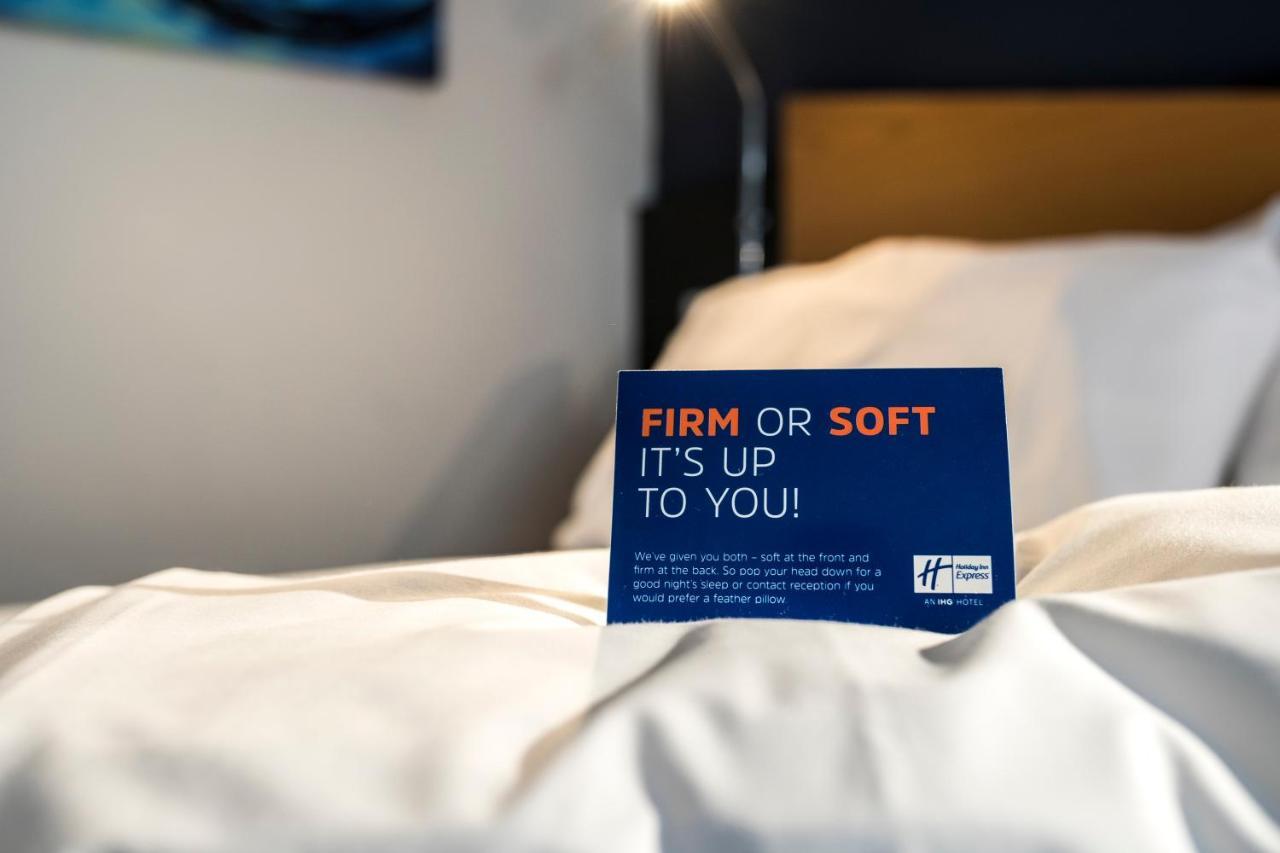 Holiday Inn Express Northampton - South By Ihg Exteriér fotografie