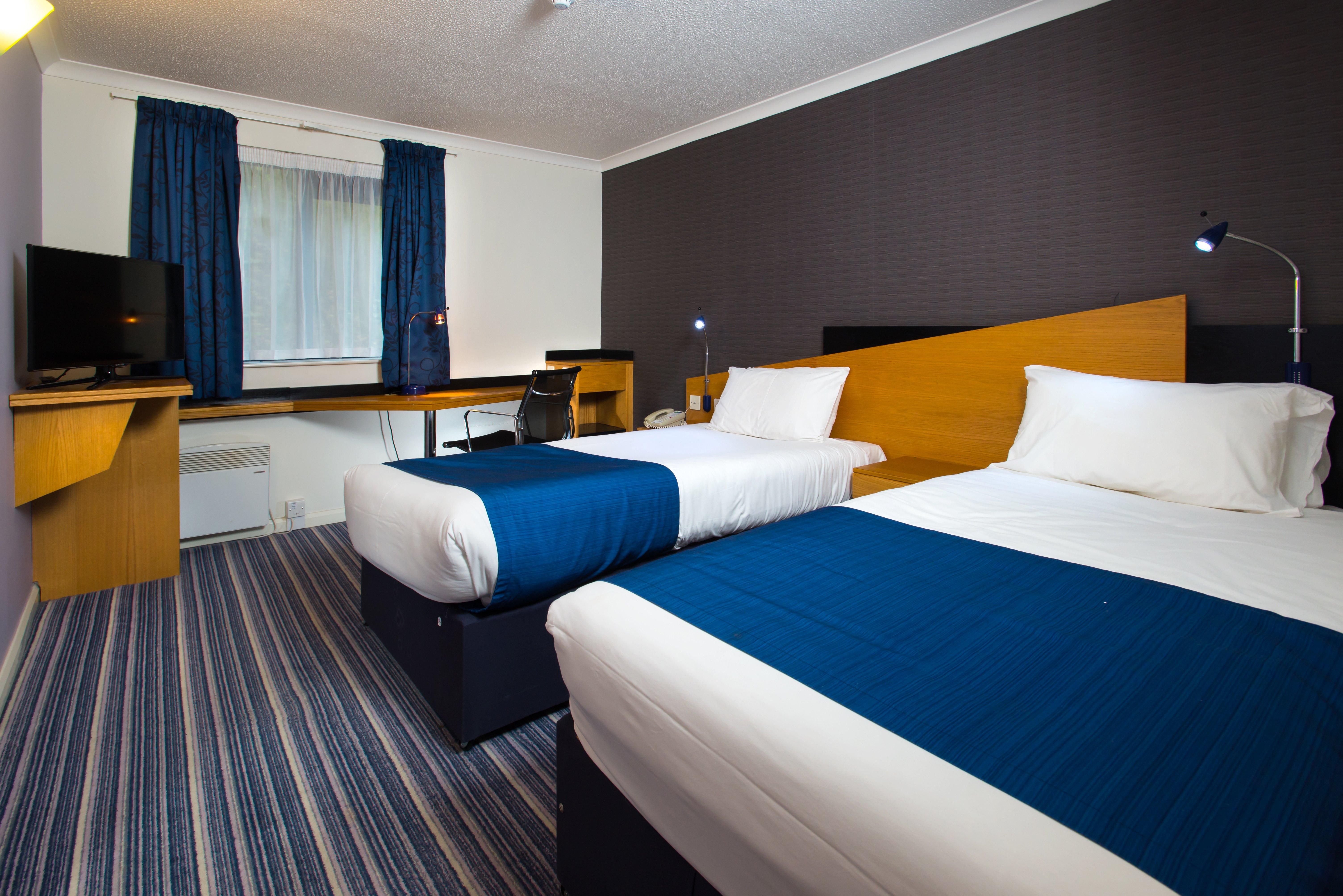Holiday Inn Express Northampton - South By Ihg Exteriér fotografie