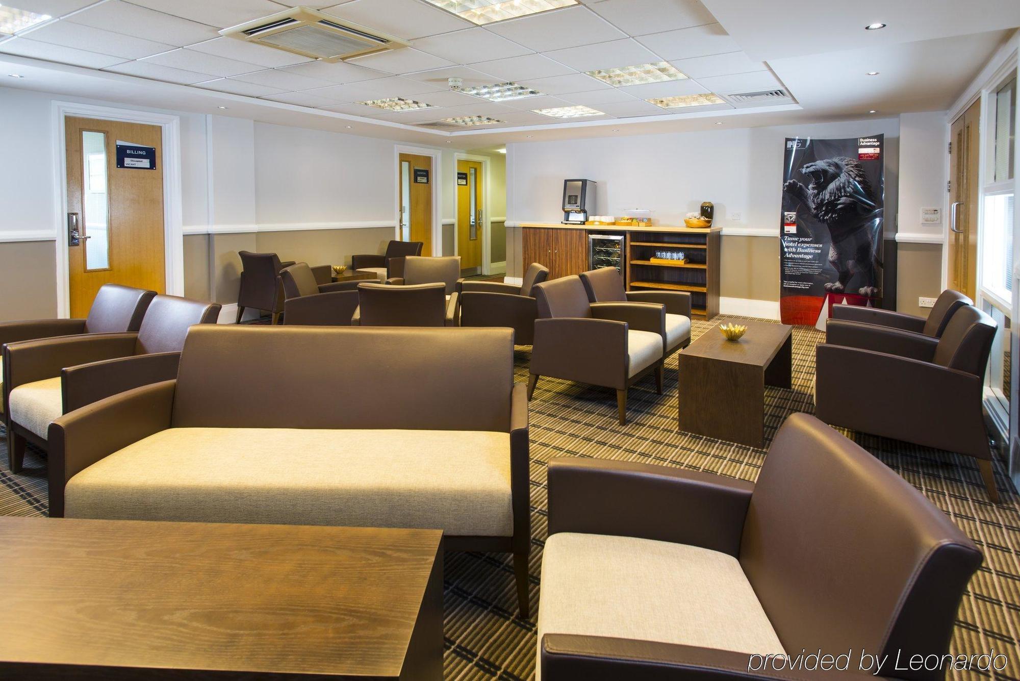 Holiday Inn Express Northampton - South By Ihg Exteriér fotografie