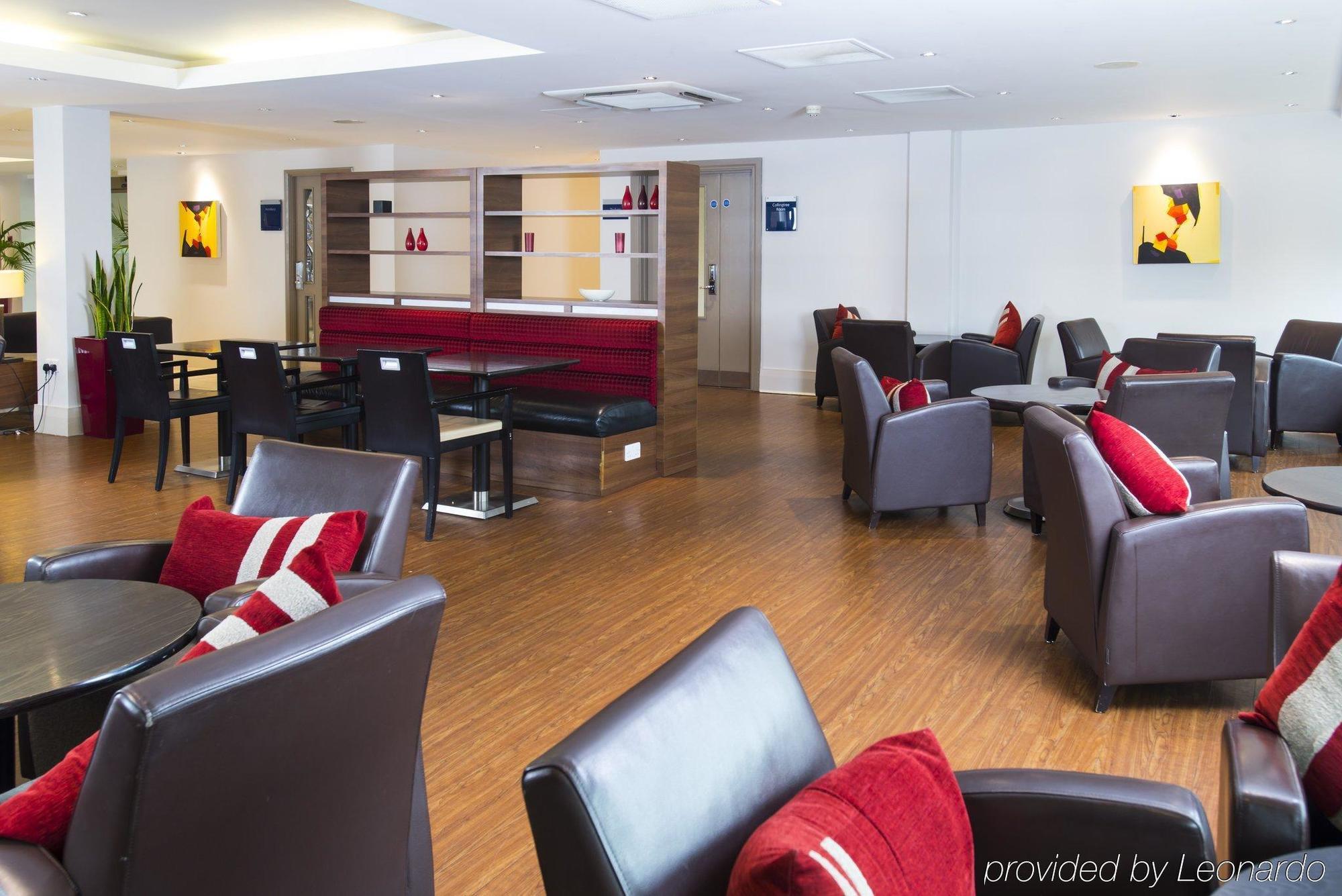 Holiday Inn Express Northampton - South By Ihg Exteriér fotografie