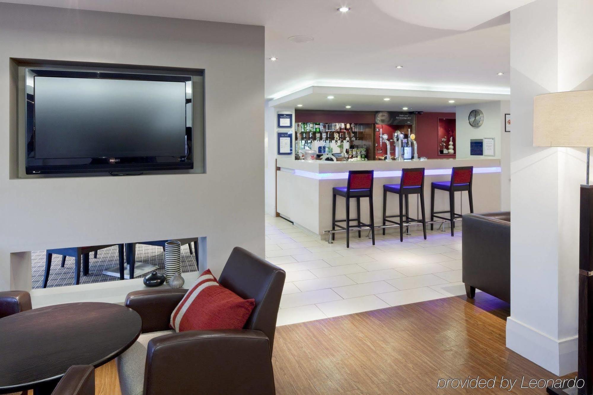 Holiday Inn Express Northampton - South By Ihg Exteriér fotografie