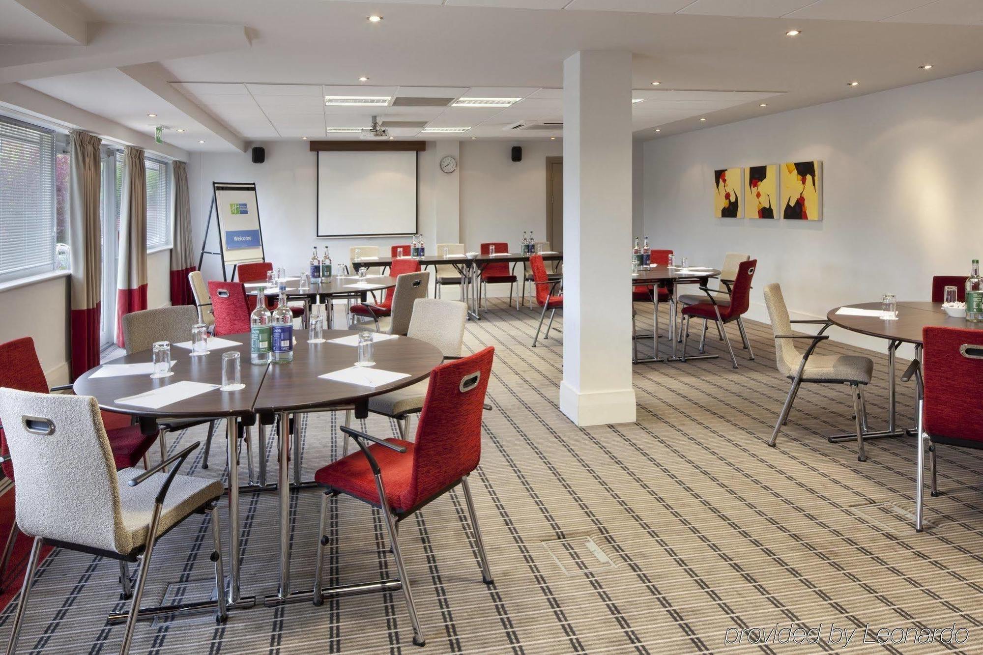 Holiday Inn Express Northampton - South By Ihg Exteriér fotografie
