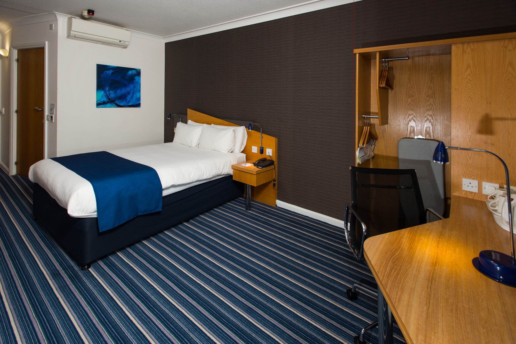 Holiday Inn Express Northampton - South By Ihg Exteriér fotografie