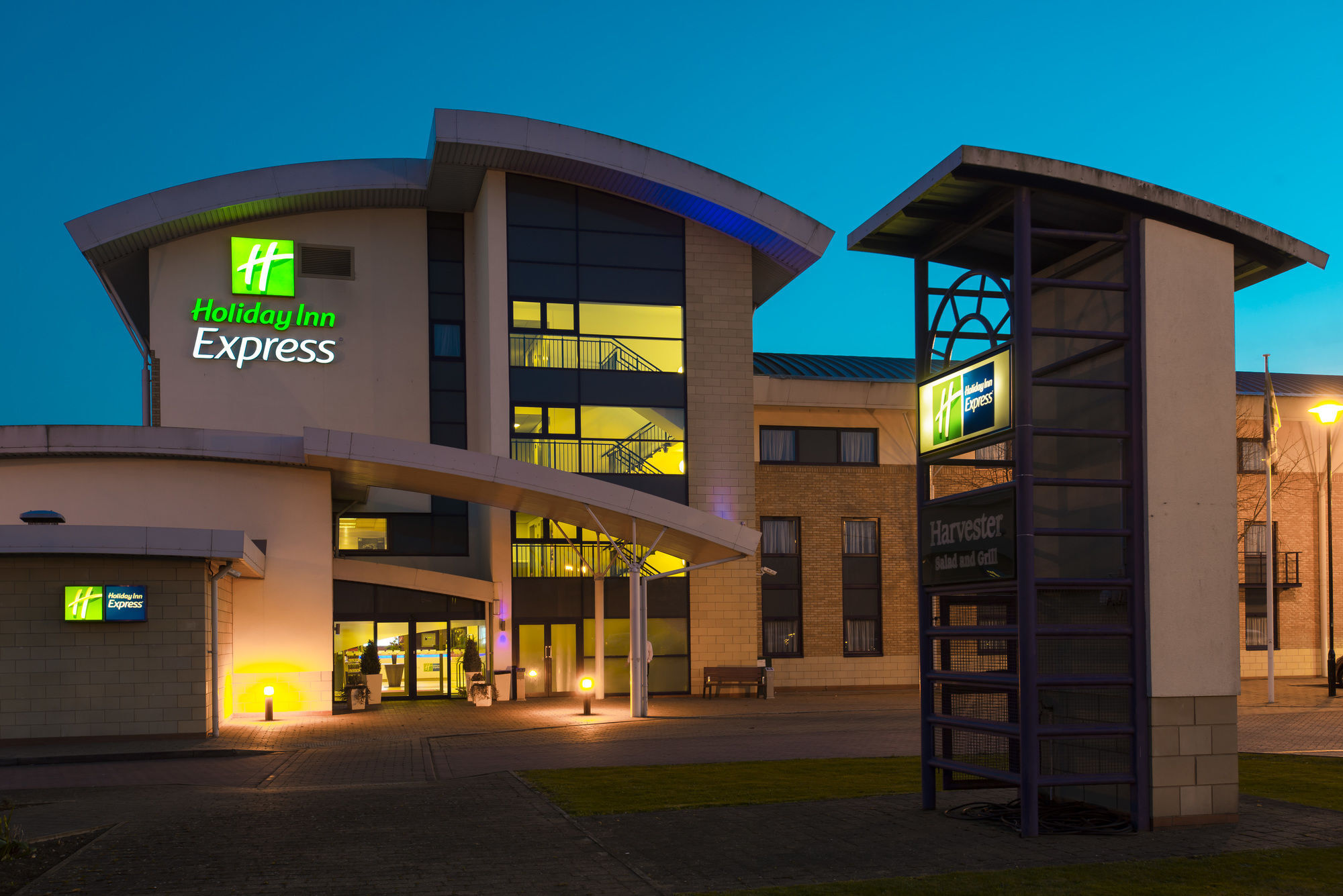 Holiday Inn Express Northampton - South By Ihg Exteriér fotografie